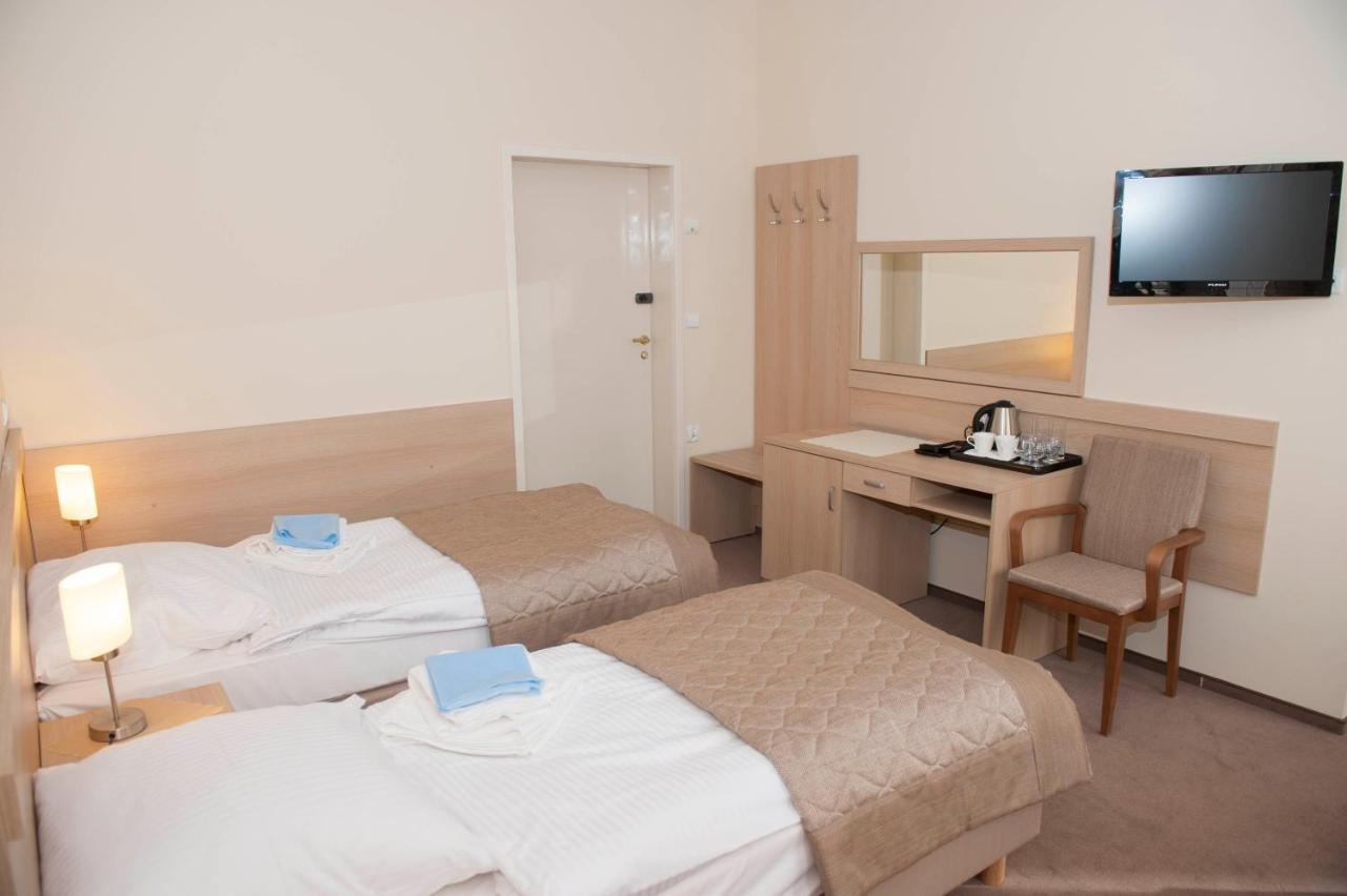 Aparthotel Dom Zdrojowy à Jelenia Góra Extérieur photo
