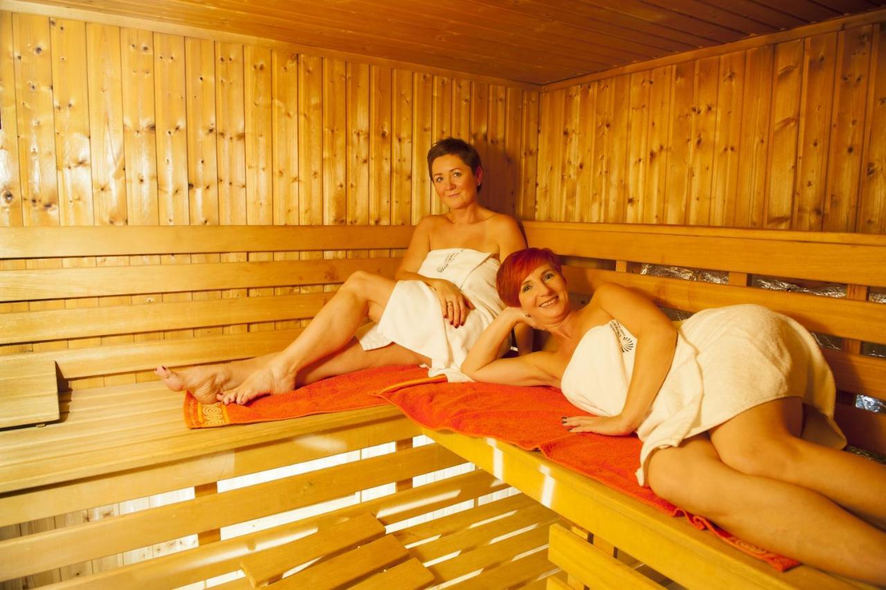 Aparthotel Dom Zdrojowy à Jelenia Góra Extérieur photo