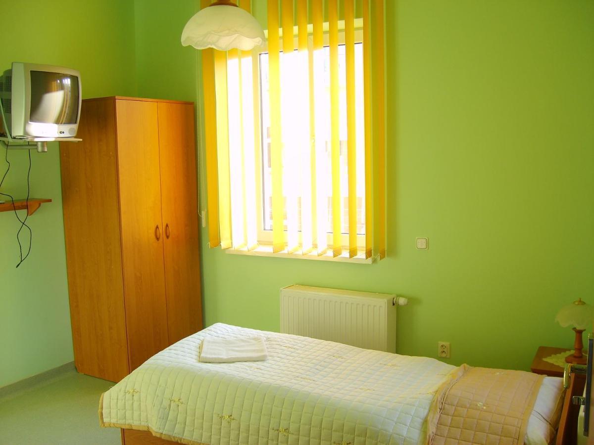 Aparthotel Dom Zdrojowy à Jelenia Góra Extérieur photo