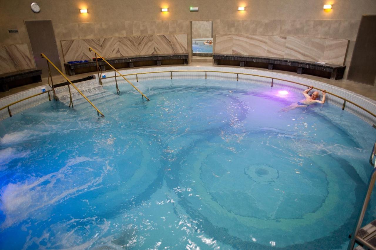 Aparthotel Dom Zdrojowy à Jelenia Góra Extérieur photo